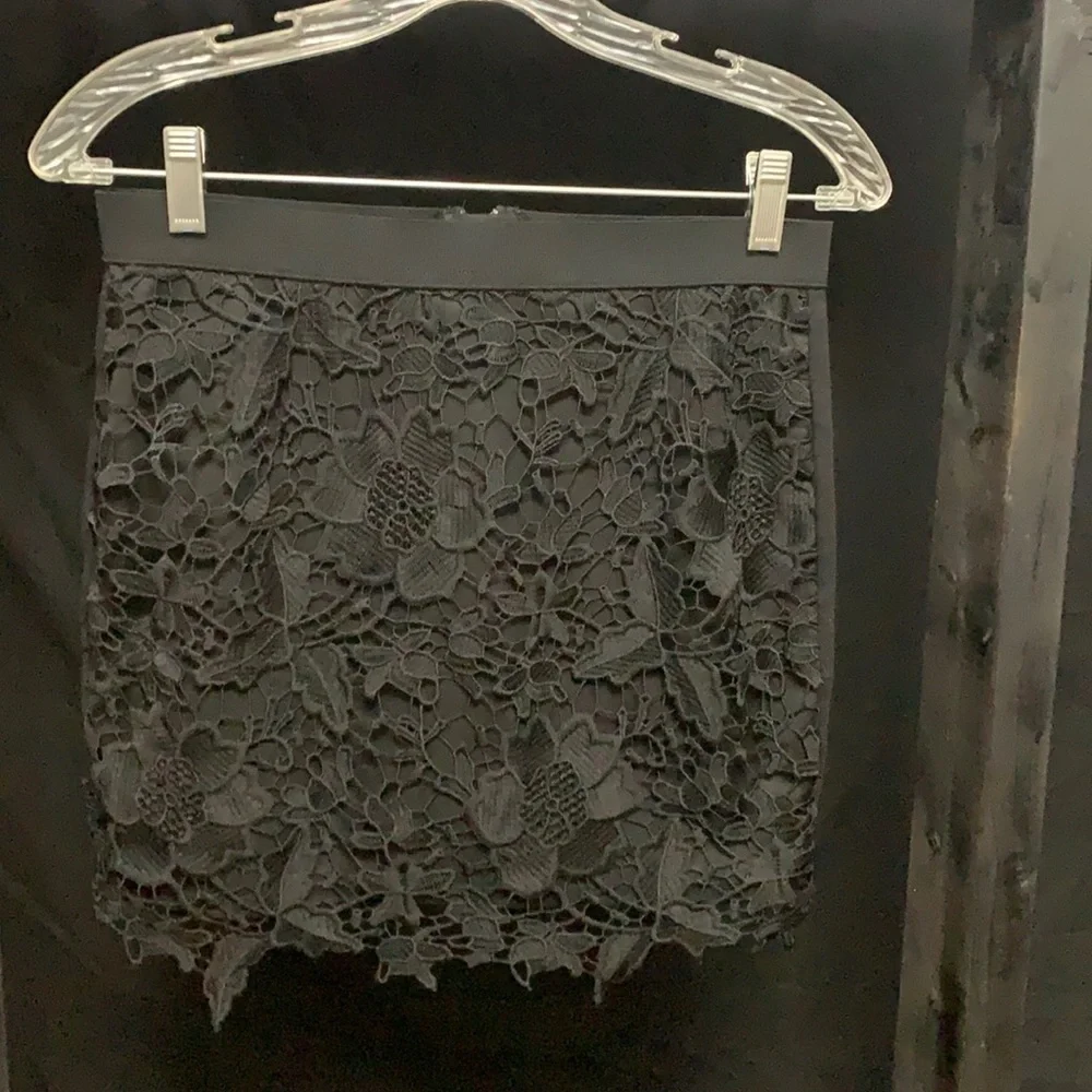 AMERICAN Eagle • black skirt with lace overlay